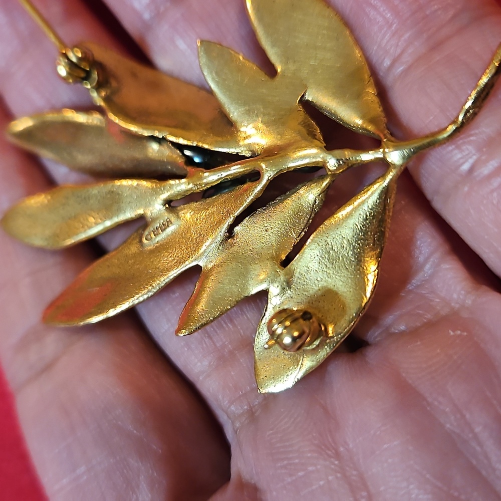 Vintage Olive Leaf Brooch With Real Pearls  Signed by MMA - Picture 6 of 6